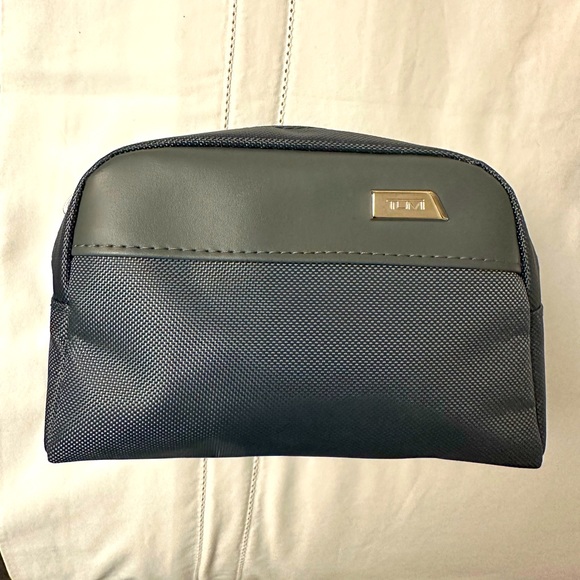 Tumi Bags Tumi For Delta Lined Toiletries Bag With Zipper And